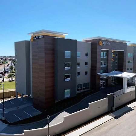 La Quinta Inn & Suites By Wyndham Galveston North At I-45 외부 사진