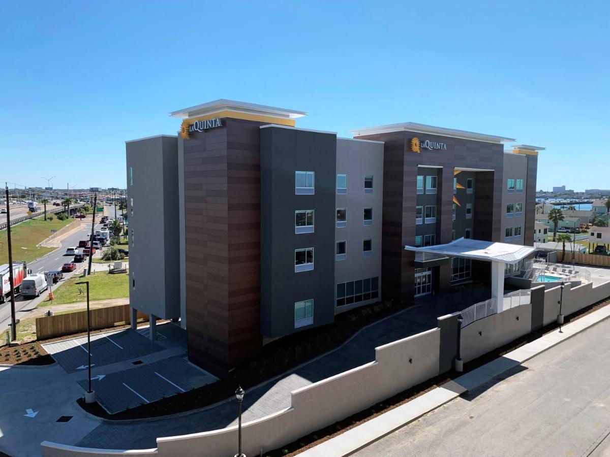 La Quinta Inn & Suites By Wyndham Galveston North At I-45 외부 사진
