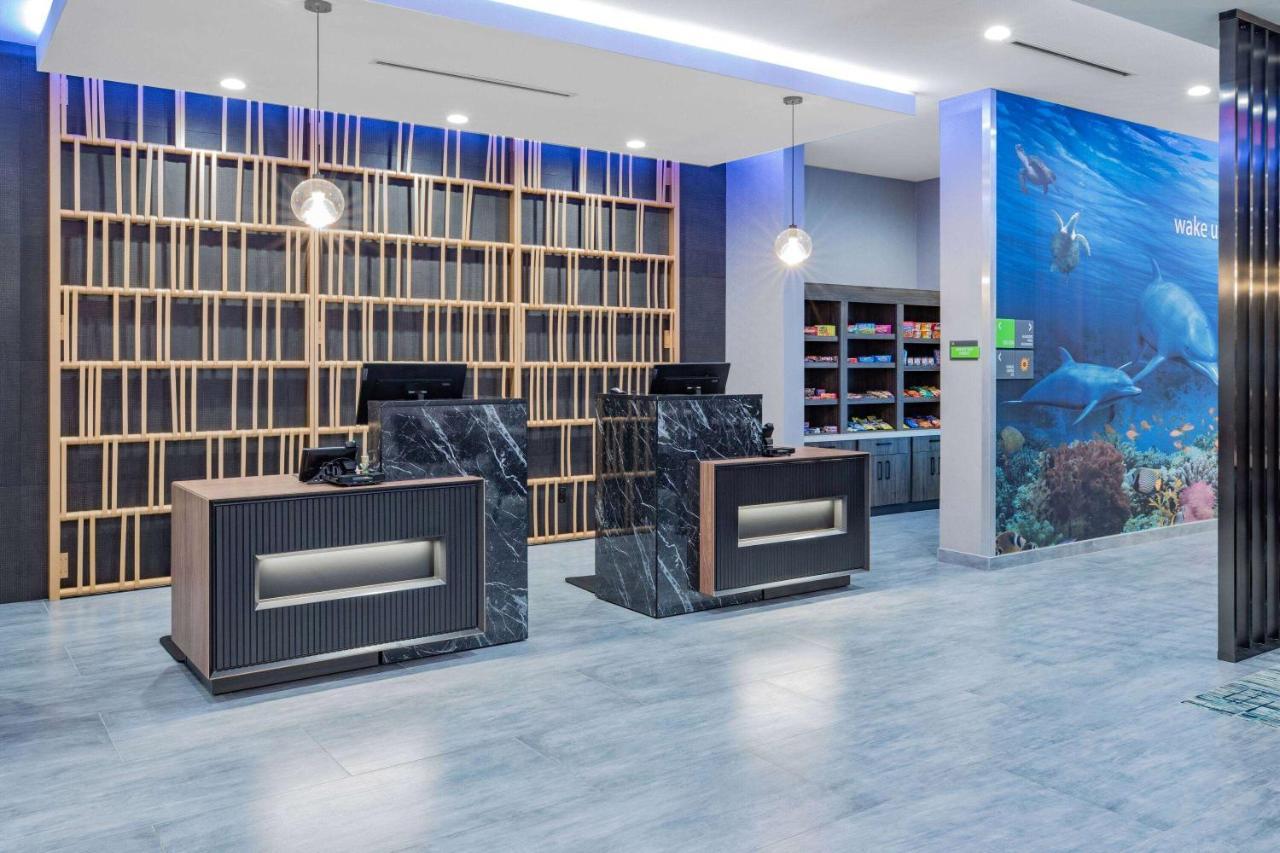 La Quinta Inn & Suites By Wyndham Galveston North At I-45 외부 사진