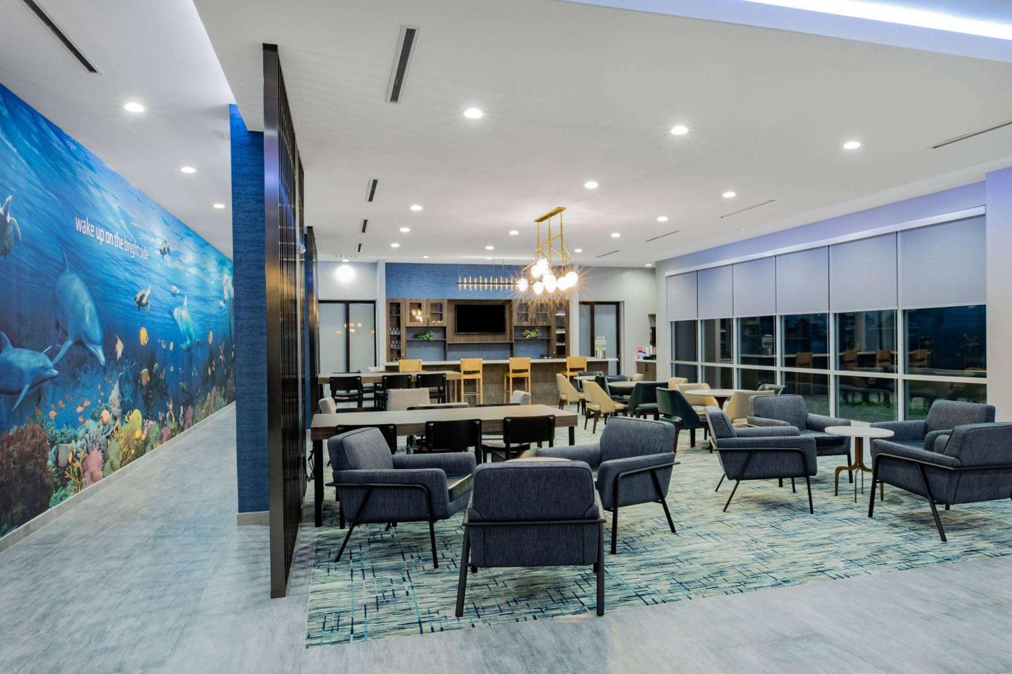 La Quinta Inn & Suites By Wyndham Galveston North At I-45 외부 사진