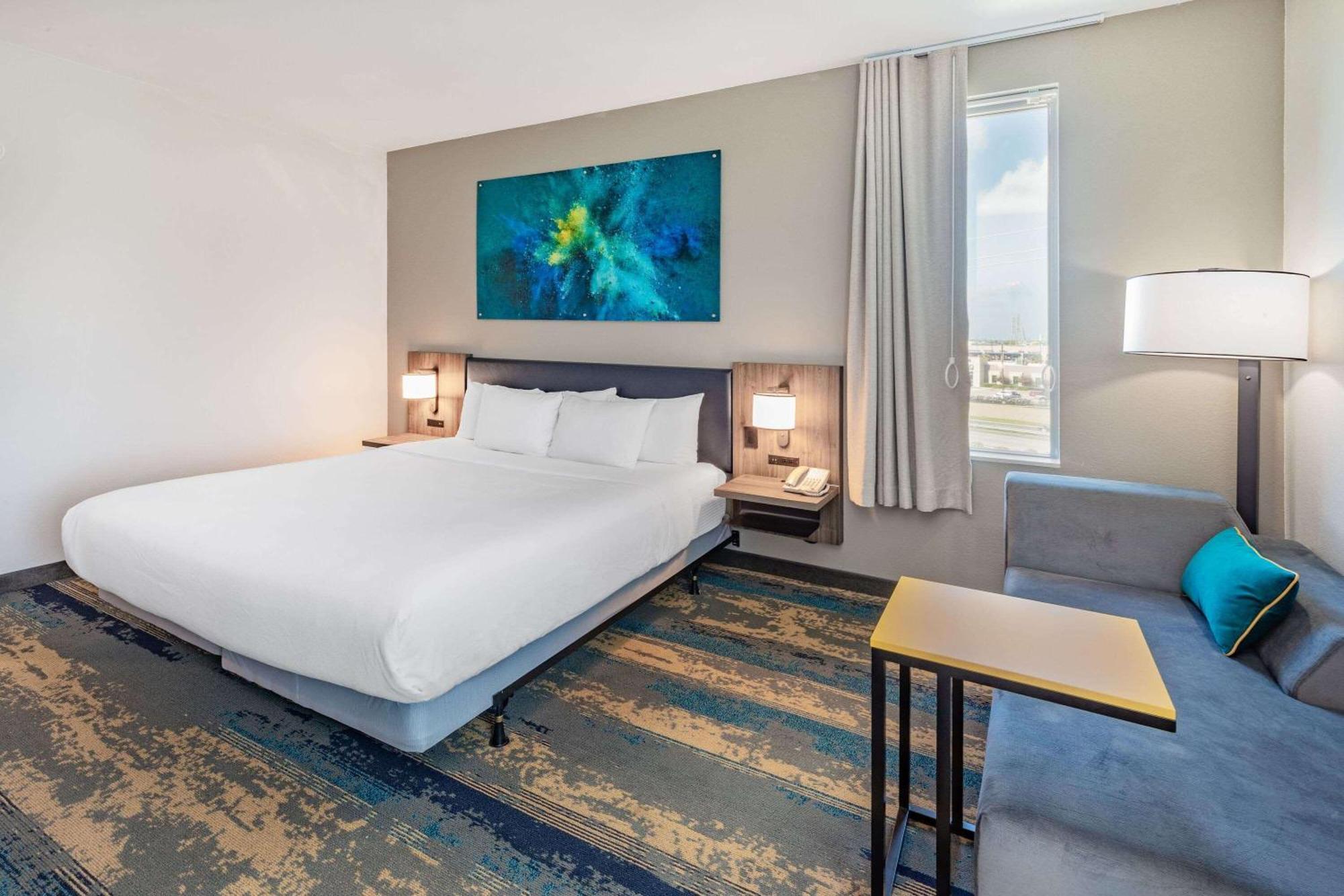 La Quinta Inn & Suites By Wyndham Galveston North At I-45 외부 사진